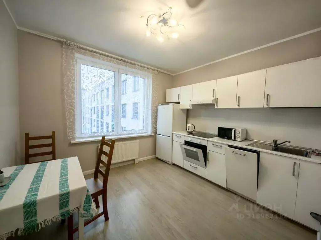3-к кв. Санкт-Петербург Кременчугская ул., 17к2 (85.8 м) - Фото 1