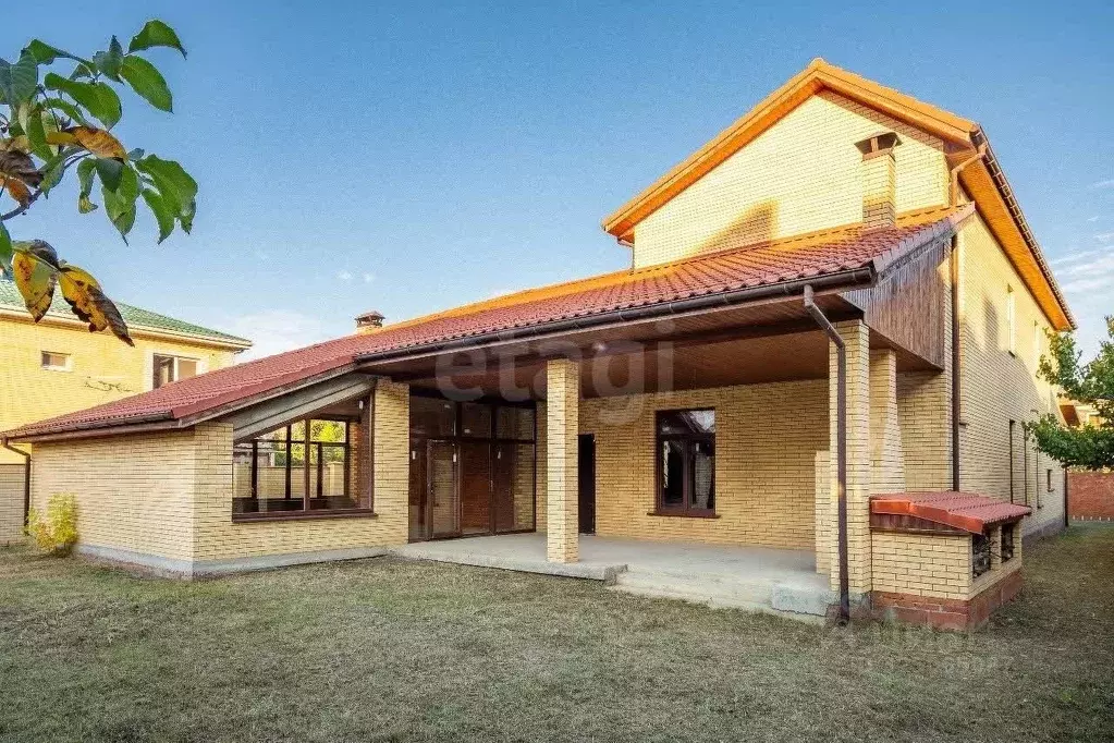 Дом в Краснодарский край, Краснодар ул. Ивана Кожедуба, 27 (422 м) - Фото 1