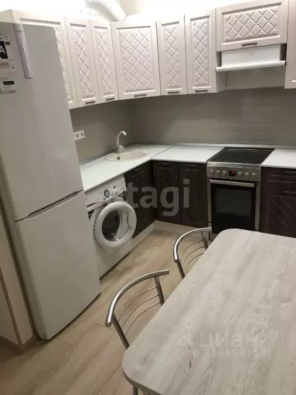 Студия Белгородская область, Белгород ул. Семейная, 27 (28.6 м) - Фото 0