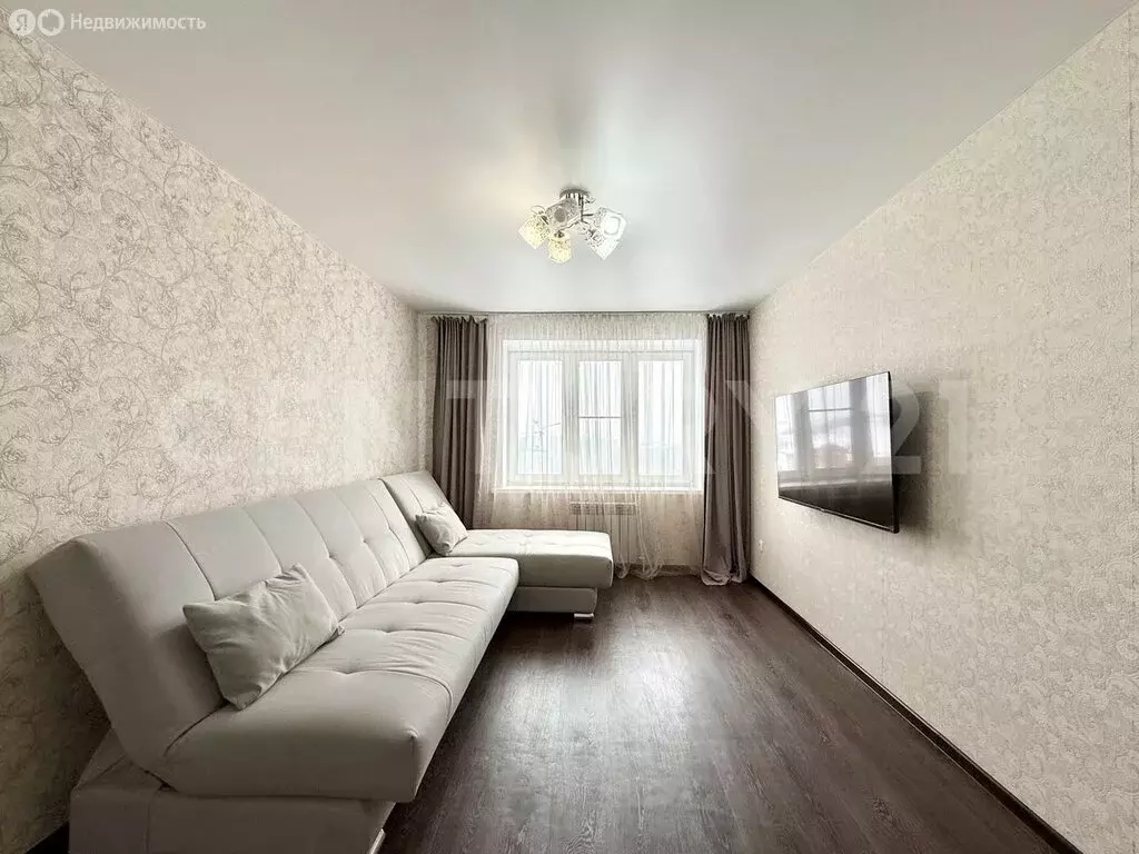 1-комнатная квартира: посёлок городского типа Кугеси, улица Карла ... - Фото 1