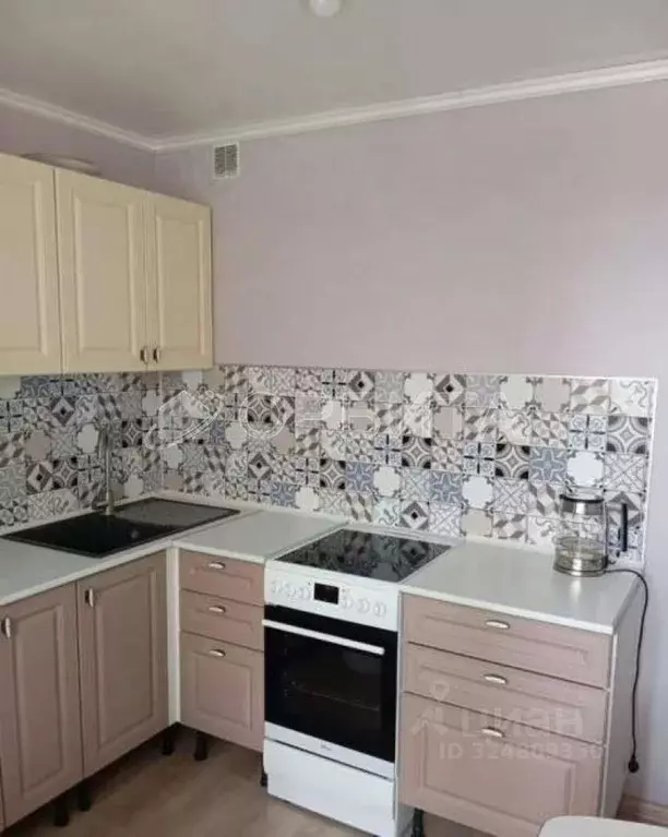 1-к кв. Тюменская область, Тюмень Кремлевская ул., 110к1 (43.5 м) - Фото 0