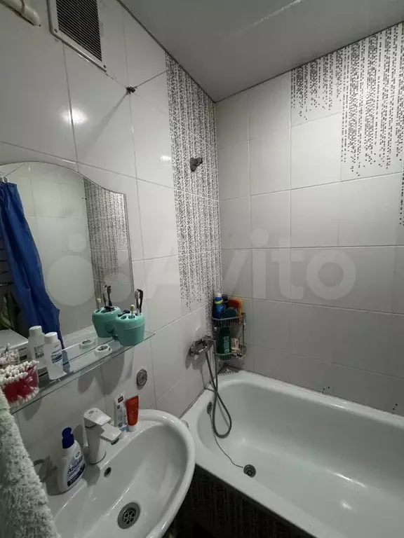 2-к. квартира, 53 м, 3/3 эт. - Фото 0