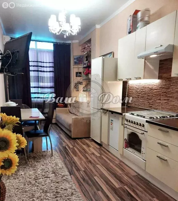 2-комнатная квартира: Геленджик, улица Суворова, 29 (56 м) - Фото 0