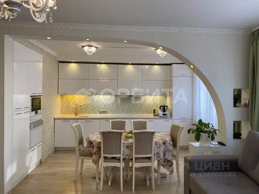 2-к кв. Тюменская область, Тюмень ул. Ю.-Р.Г. Эрвье, 28 (82.0 м) - Фото 1