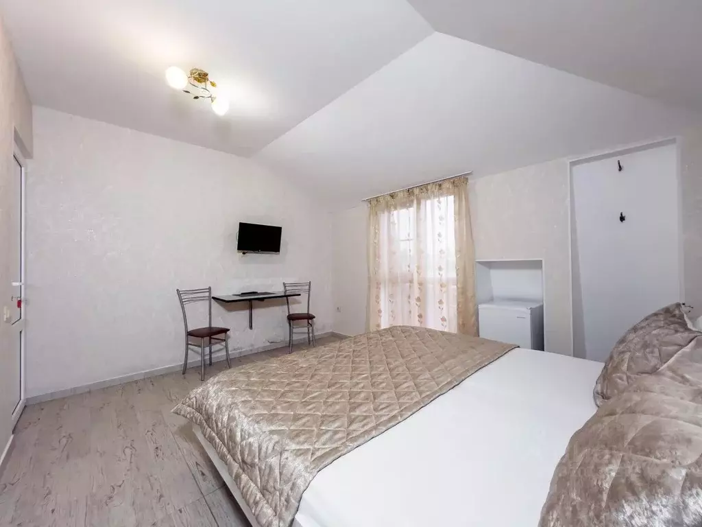 Комната Краснодарский край, Сочи ул. Куйбышева, 44 (18.0 м) - Фото 1