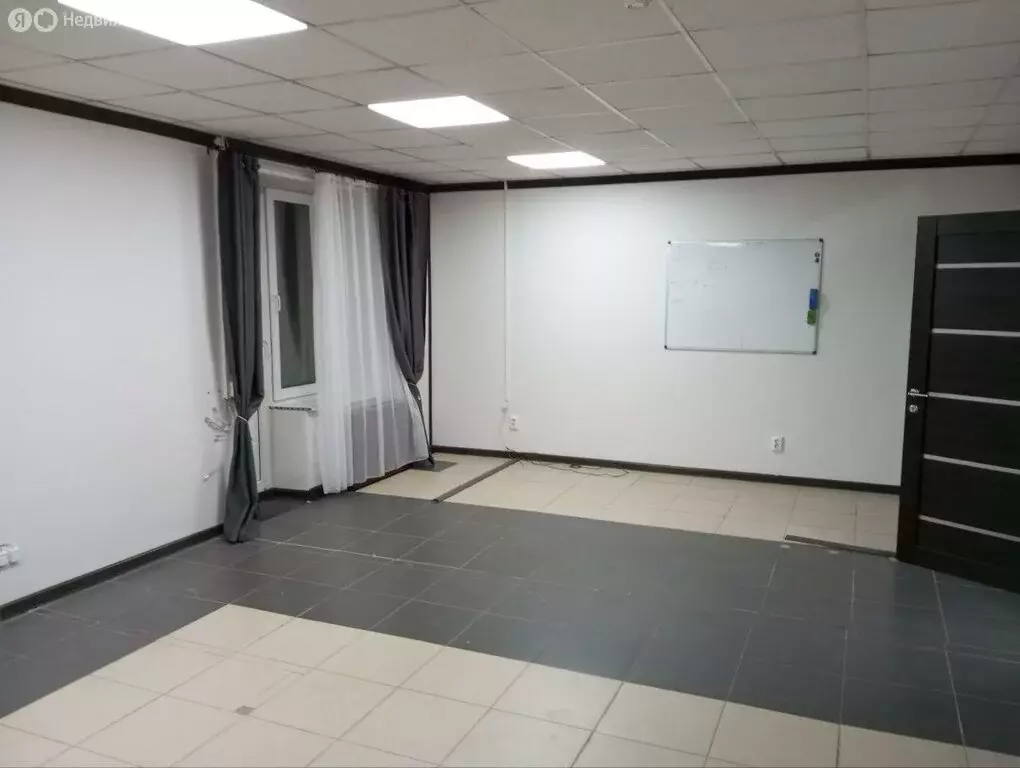 Помещение свободного назначения (230 м) - Фото 1