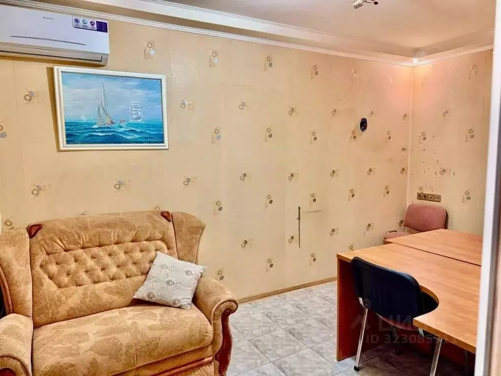 2-к кв. Крым, Симферополь ул. Екатерининская, 3 (49.0 м) - Фото 1