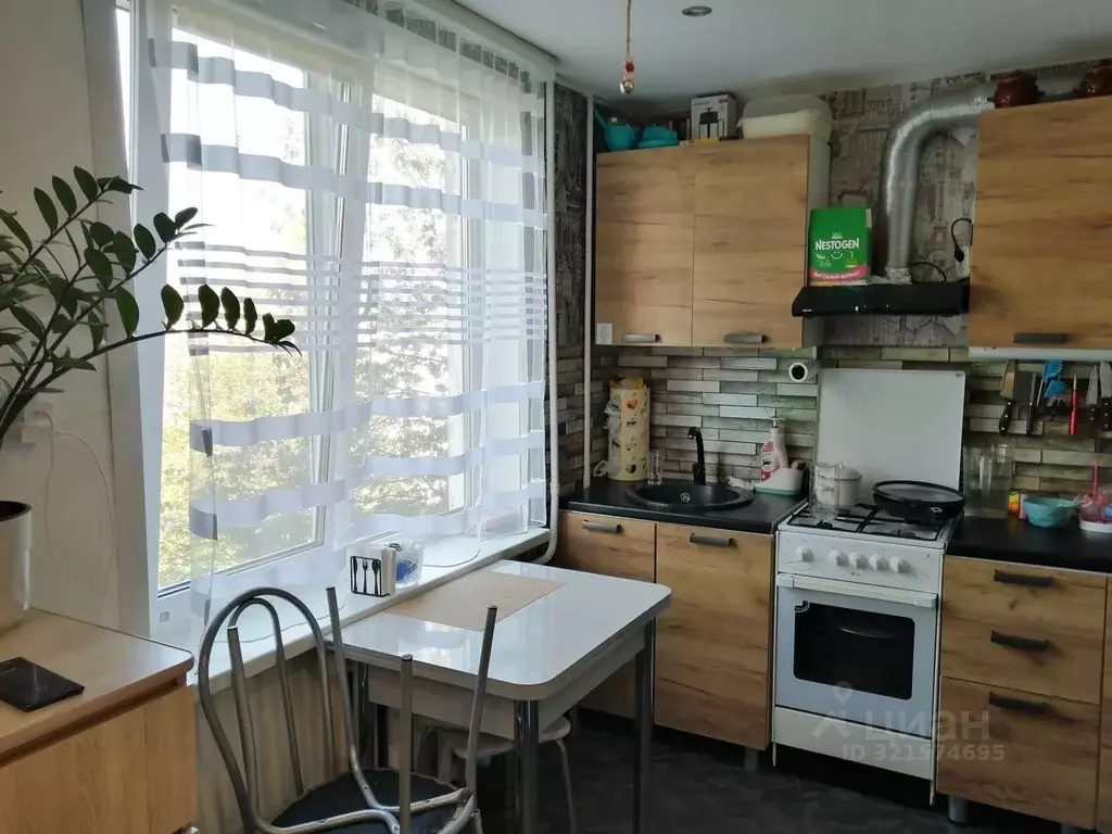 Студия Пермский край, Губаха Октябрьский просп., 7Б (34.4 м) - Фото 0