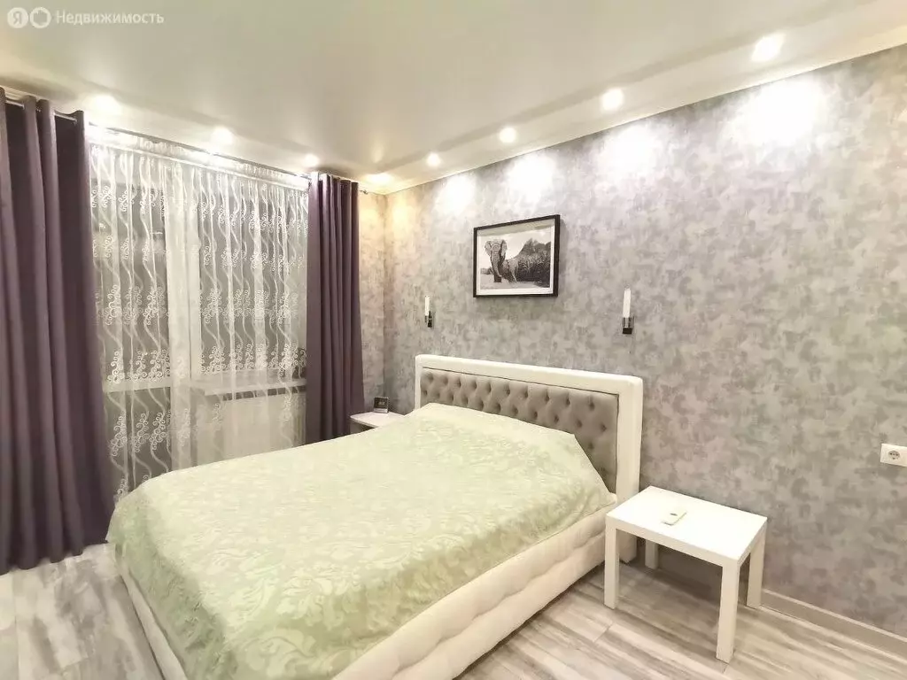 3-комнатная квартира: Тюмень, улица Пермякова, 77 (64 м) - Фото 1