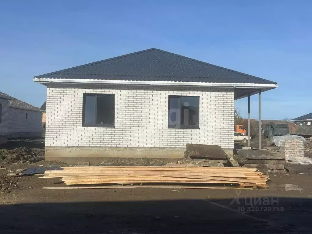 Дом в Краснодарский край, Темрюк ул. Победы (110 м) - Фото 1