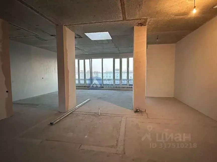 3-к кв. Тюменская область, Тюмень ул. 50 лет Октября, 57В (122.0 м) - Фото 1