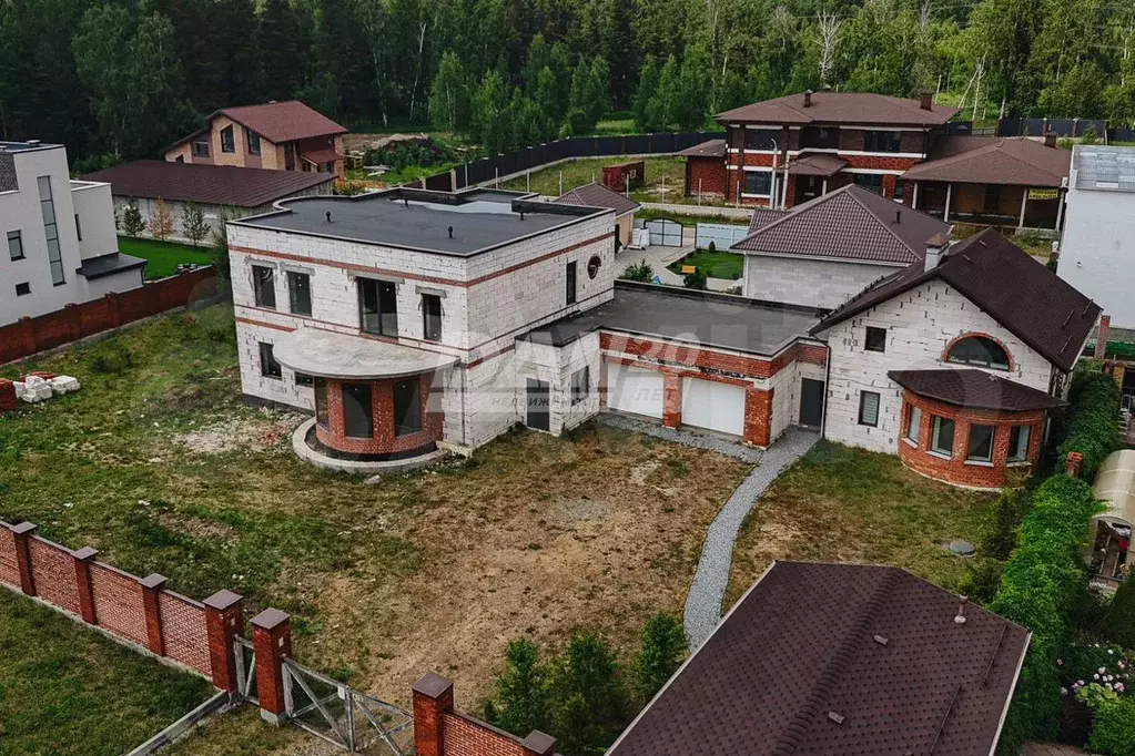 Дом 516,4 м на участке 15 сот. - Фото 0