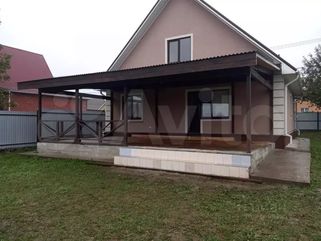 Дом в Белгородская область, Старооскольский городской округ, с. ... - Фото 0