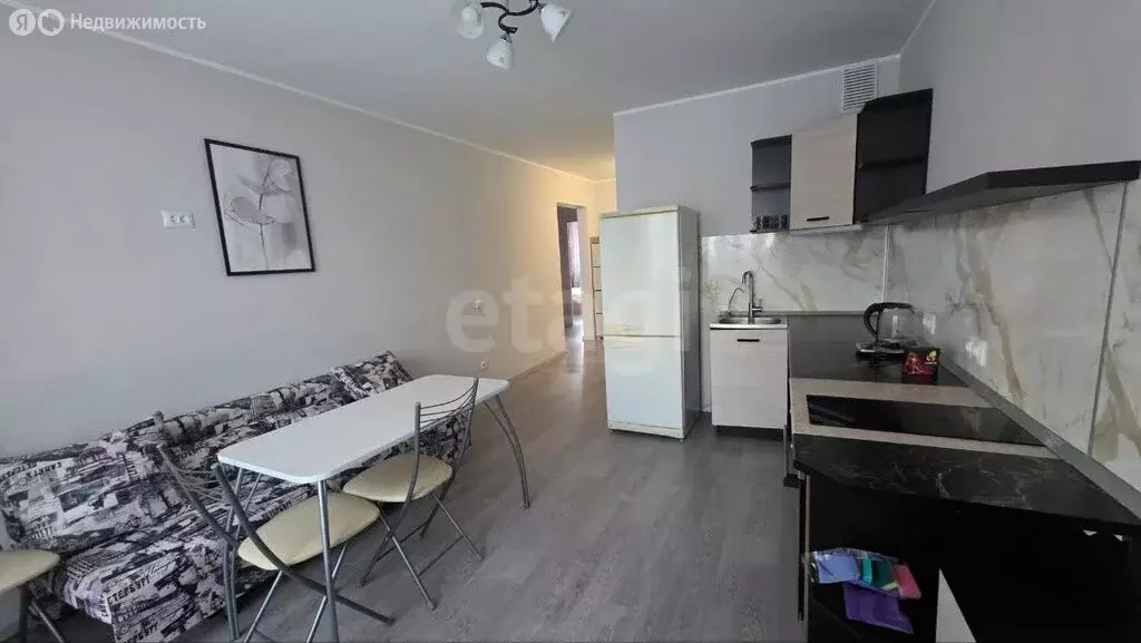 2-комнатная квартира: Тюмень, улица Валентины Трофимовой, 7 (67.6 м) - Фото 2