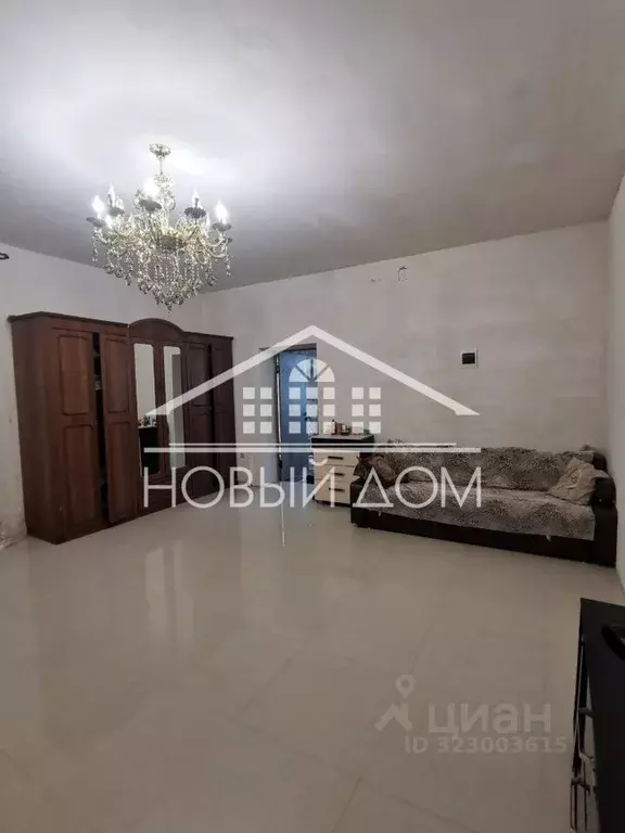 Дом в Кабардино-Балкария, Чегем ул. Братьев Макоевых, 136 (200 м) - Фото 0