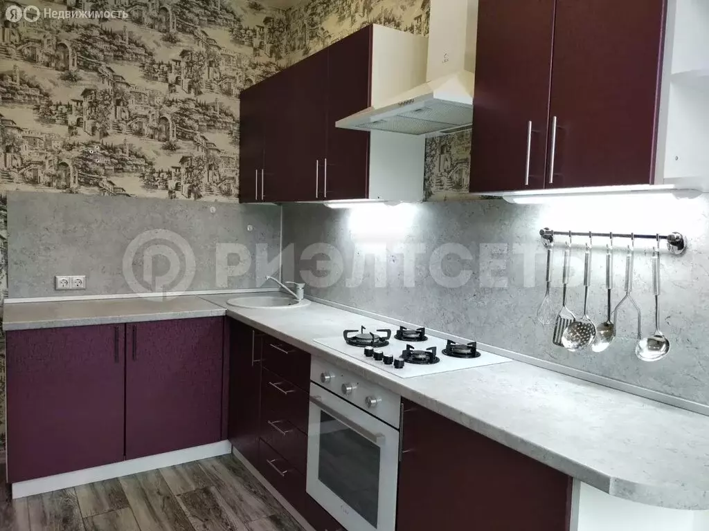 1-комнатная квартира: Североморск, Морская улица, 12 (48.3 м) - Фото 1