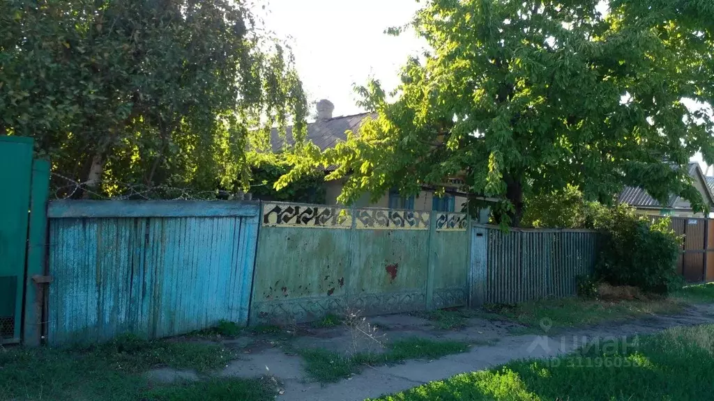Дом в Ростовская область, Сальск ул. Димитрова (42 м) - Фото 0