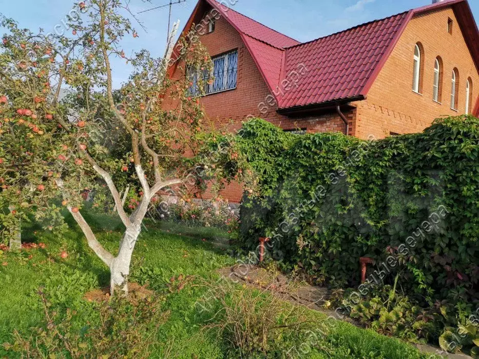 Жулебино улица привольная. Поселок октябрьский казань. Привольная деревня. Коттедж на участке 12 соток. Поселок привольное калининградская область.