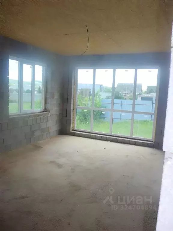 Дом в Оренбургская область, Бугурусланский район, с. Михайловка ул. ... - Фото 1