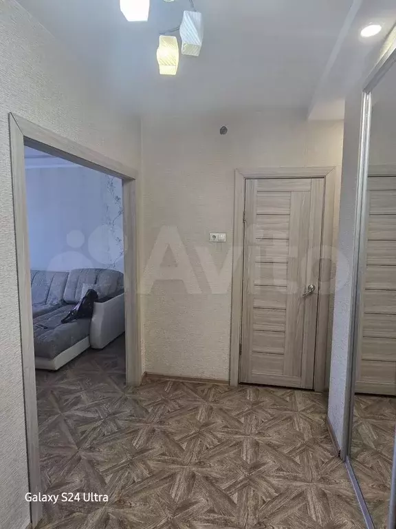 1-к. квартира, 429 м, 4/5 эт. - Фото 1