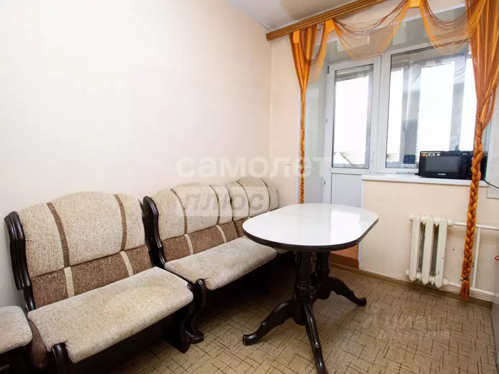 2-к кв. Ульяновская область, Ульяновск ул. Кирова, 2к1 (67.5 м) - Фото 0