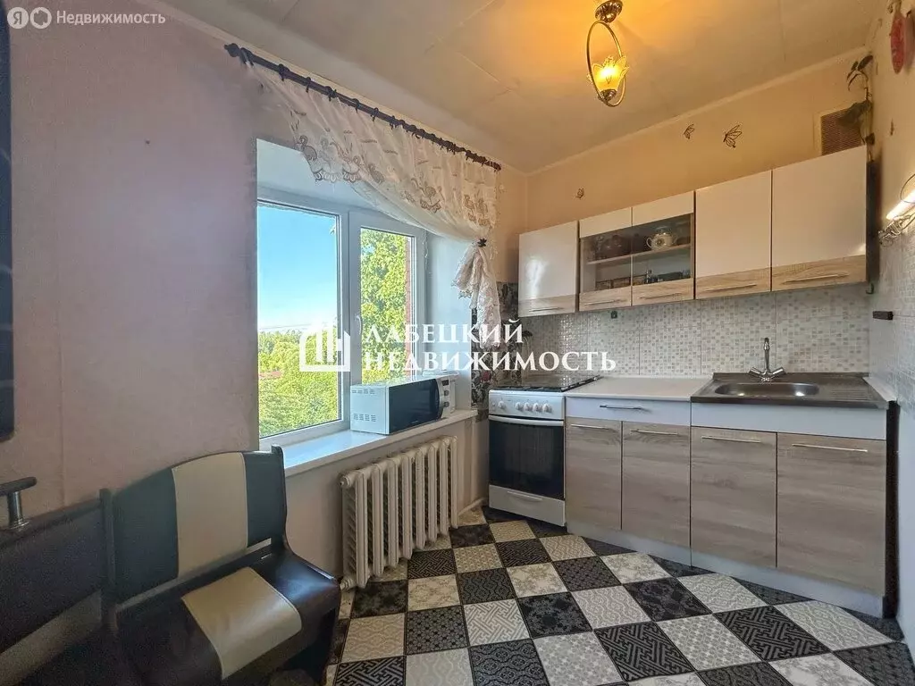 3-комнатная квартира: село Копорье, 7 (61.9 м) - Фото 1