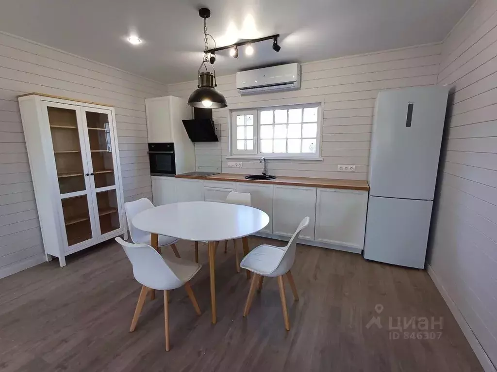 Дом в Ленинградская область, Гатчинский муниципальный округ, пос. ... - Фото 1