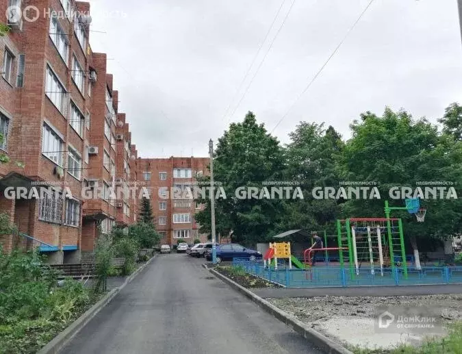 1-комнатная квартира: Майкоп, улица Коммунаров, 13 (32 м) - Фото 1