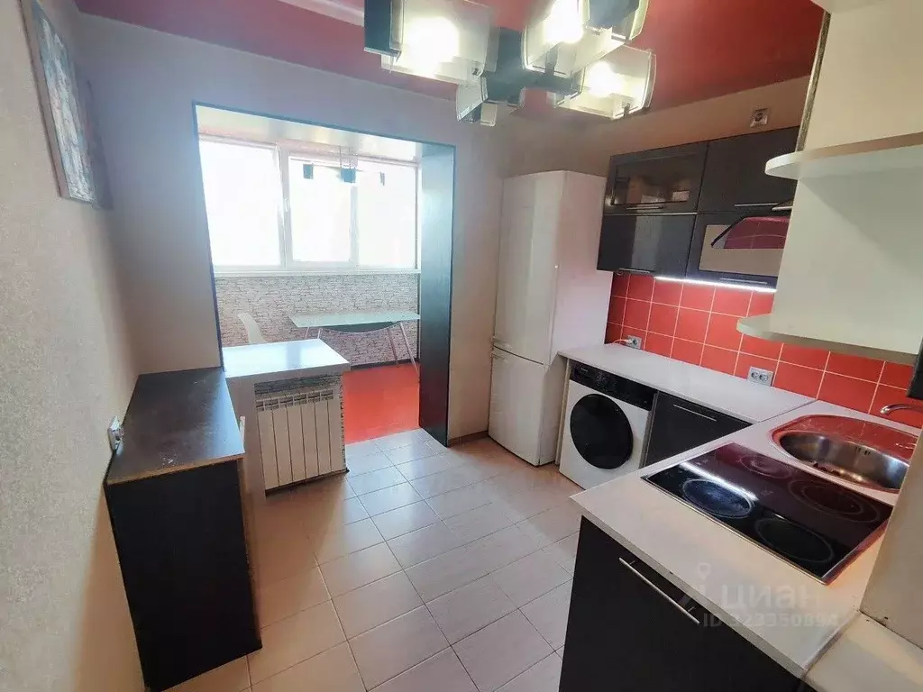 3-к кв. Свердловская область, Екатеринбург пер. Базовый, 54 (67.0 м) - Фото 2