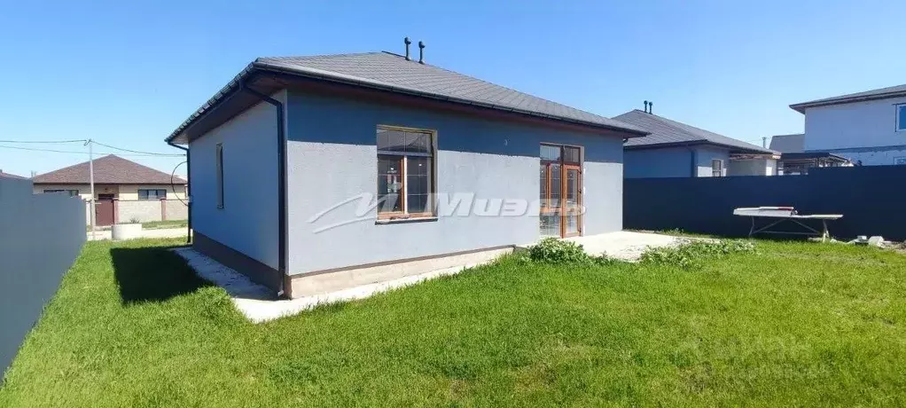 Дом в Крым, Симферопольский район, с. Мирное ул. Радужная, 20 (120 м) - Фото 2