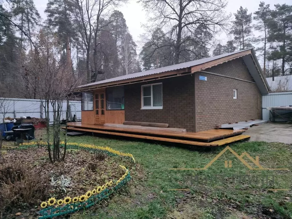 Дом в Дачное, Центральная улица, 11 (80 м) - Фото 1