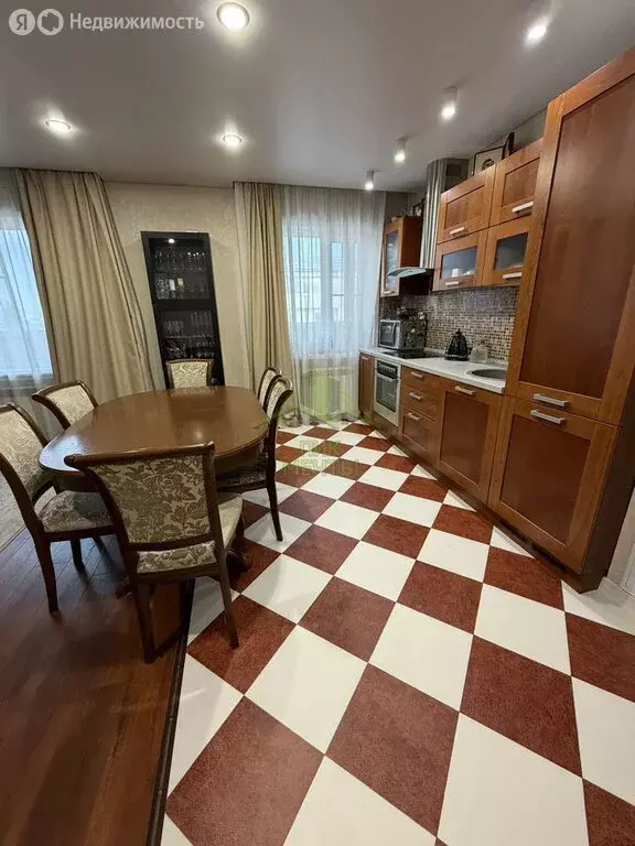 3-комнатная квартира: Улан-Удэ, улица Шумяцкого, 27 (67.1 м) - Фото 1