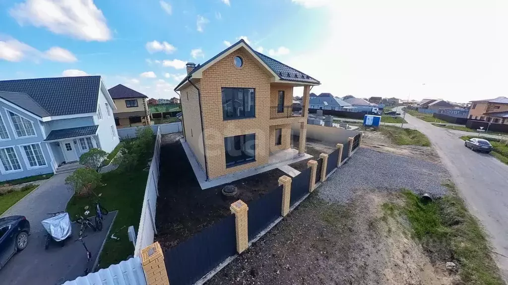 Дом в Тюменская область, Тюмень проезд Сочинский (154 м) - Фото 1