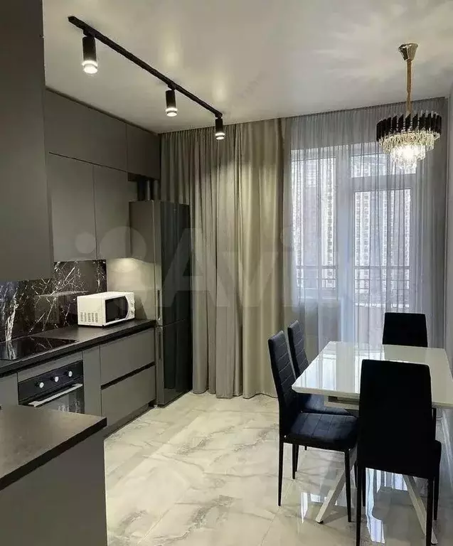 2-к. квартира, 67 м, 5/5 эт. - Фото 0