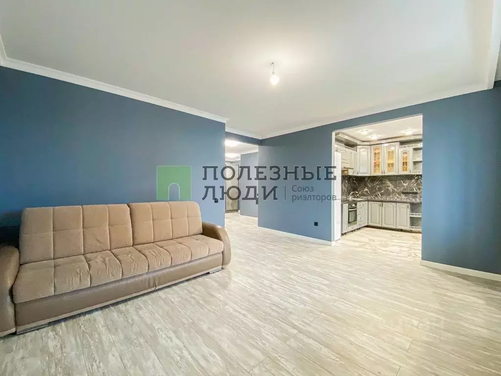 3-к кв. Самарская область, Самара Осетинская ул., 14 (90.0 м) - Фото 0