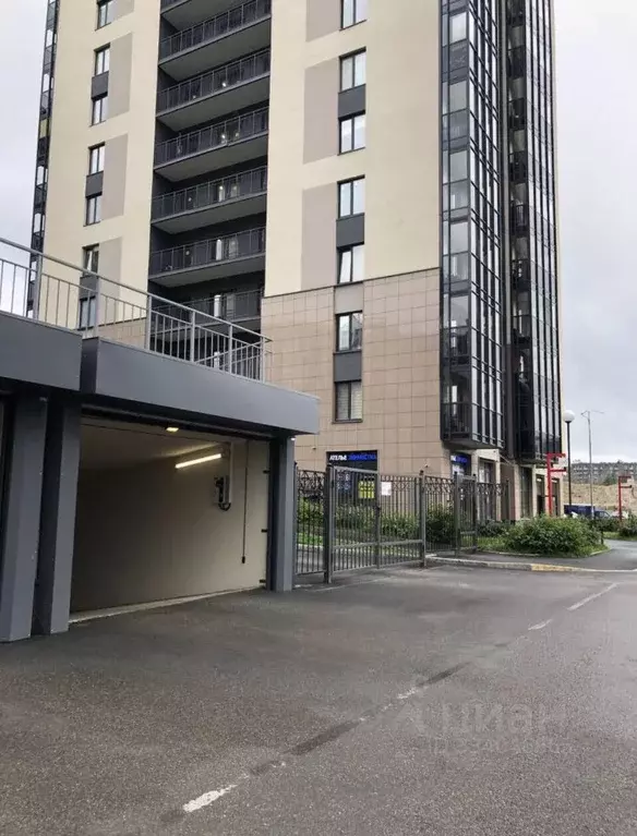 Гараж в Санкт-Петербург ул. Верхне-Каменская, 11к1 (13 м) - Фото 1