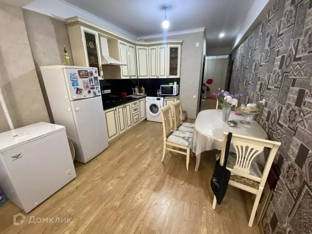 Продаётся 2-к квартира, 76 м - Фото 0