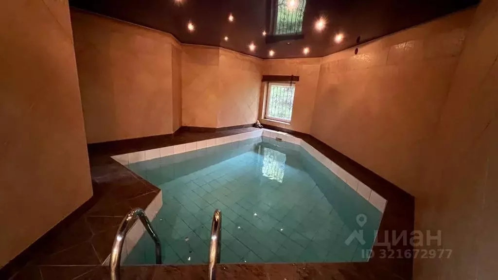 Дом в Санкт-Петербург Лахта тер., ул. Колхозная (350 м) - Фото 1