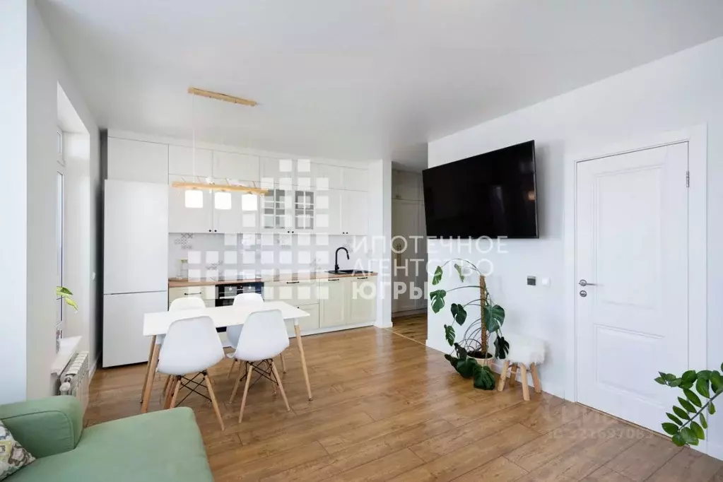 2-к кв. Ханты-Мансийский АО, Ханты-Мансийск ул. Строителей, 111 (55.7 ... - Фото 1