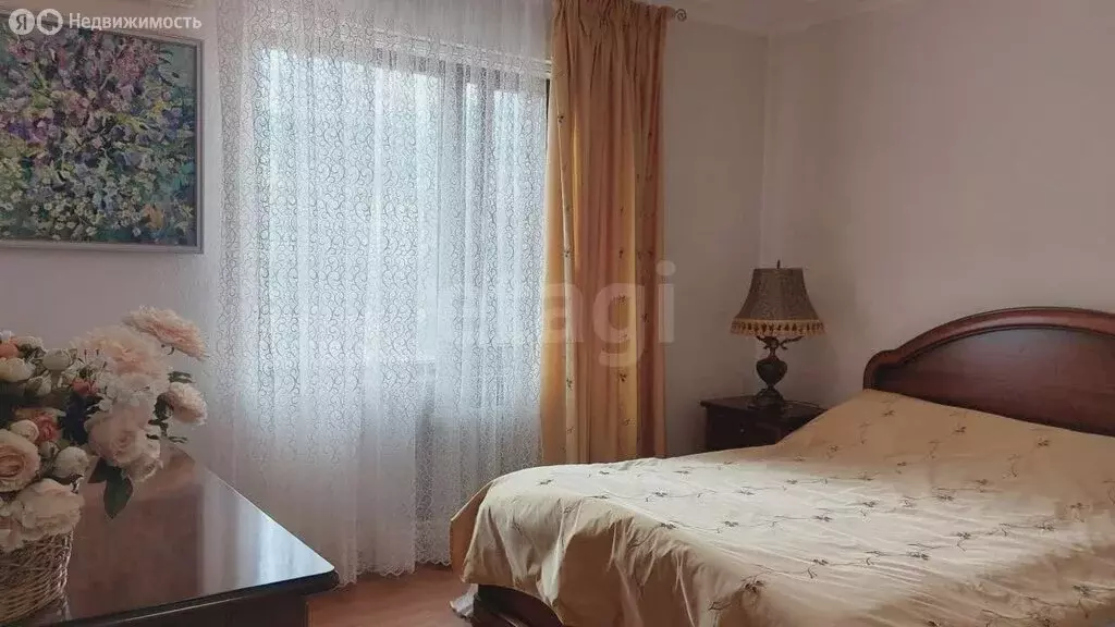 3-комнатная квартира: Ялта, Красноармейская улица, 42/1 (74 м) - Фото 0