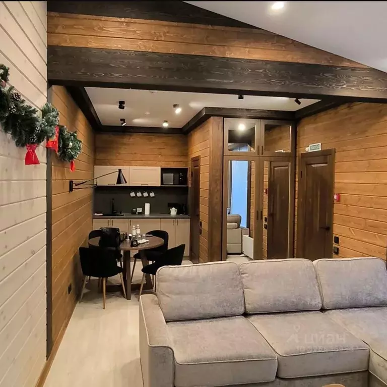 2-к кв. Алтайский край, Белокуриха ул. Славского, 9 (75.0 м) - Фото 1