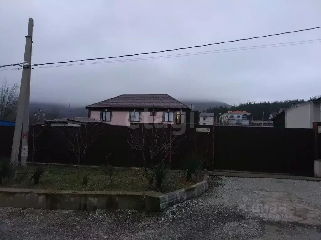 Дом в Краснодарский край, Геленджик городской округ, пос. Светлый ул. ... - Фото 1