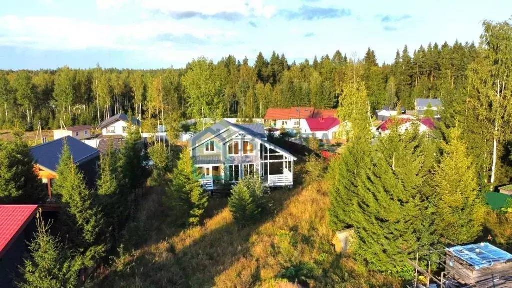 Дом в Ленинградская область, Выборгский район, Приморское городское ... - Фото 1