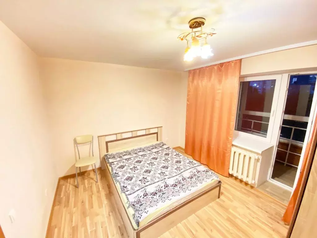 2-к кв. Башкортостан, Уфа ул. Сун-Ят-Сена, 7 (70.0 м) - Фото 0