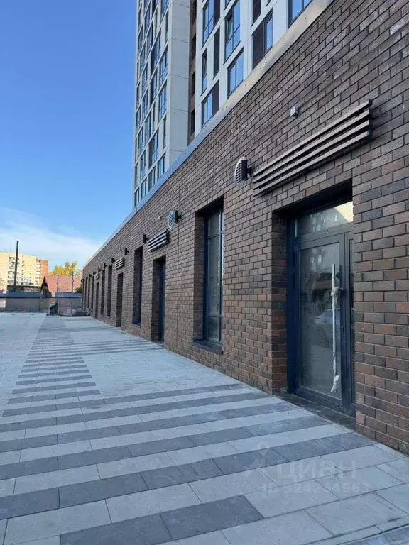 Помещение свободного назначения в Алтайский край, Барнаул просп. ... - Фото 1