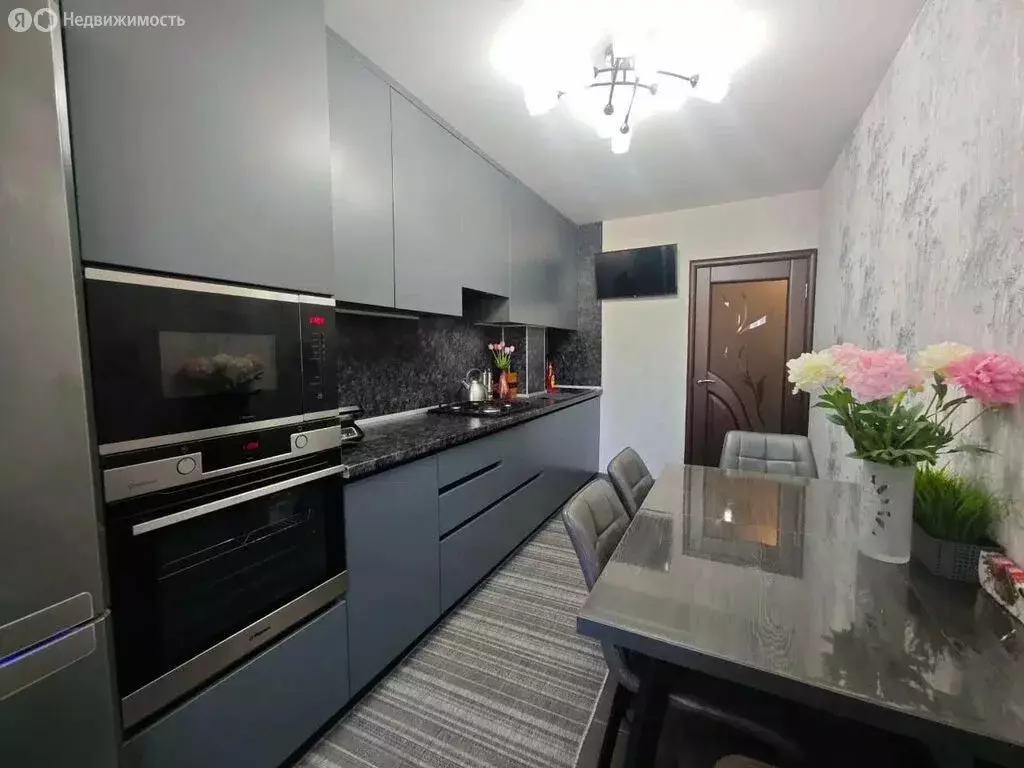 2-комнатная квартира: Ростов-на-Дону, Стабильная улица, 11 (60 м) - Фото 0
