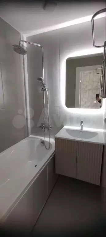 3-к. квартира, 63 м, 2/5 эт. - Фото 0