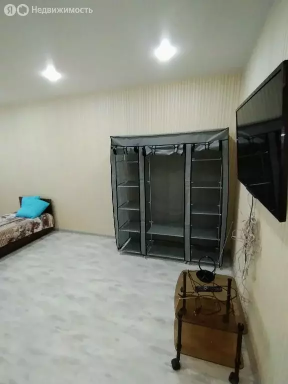 1-комнатная квартира: Усть-Илимск, улица Героев Труда, 13 (27.4 м) - Фото 2