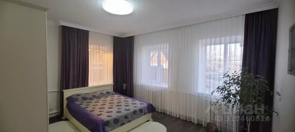 Дом в Краснодарский край, Новокубанск Звездный пер., 12 (96 м) - Фото 1