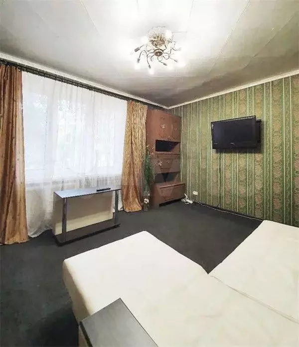 2-к. квартира, 40 м, 1/9 эт. - Фото 1